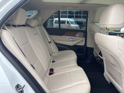 Used 2022 Mercedes-Benz GLE 350 4MATIC w/ Premium Package image 25