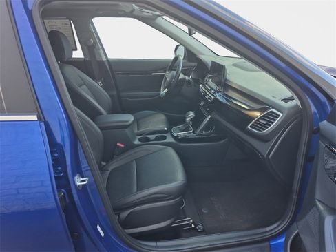 Used 2023 Kia Seltos EX image 19