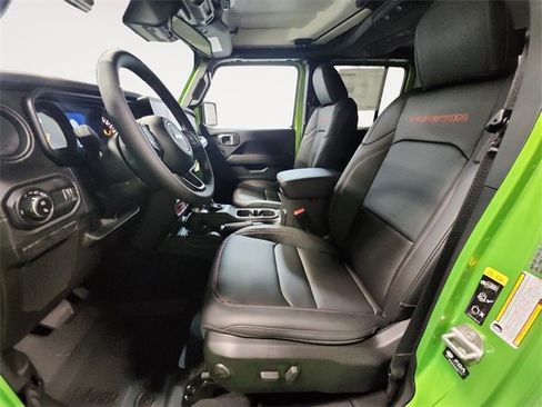 New 2025 Jeep Gladiator Rubicon w/ Convenience Group image 9