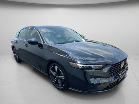 Used 2024 Honda Accord Sport image 5