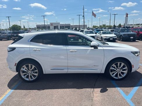 Used 2022 Buick Envision Avenir w/ Technology Package II AWD/4WD image 4