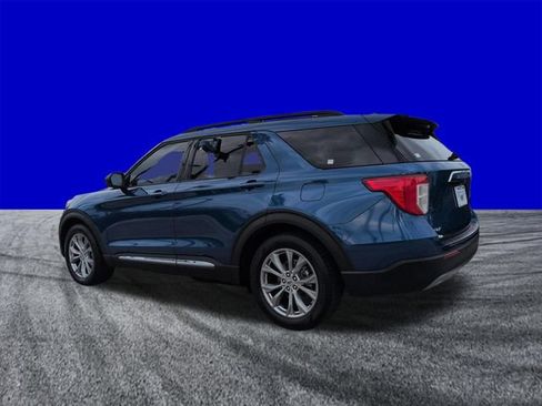 Used 2020 Ford Explorer XLT w/ Equipment Group 202A RWD image 6