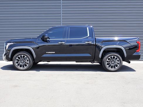 Used 2025 Toyota Tundra Limited AWD/4WD image 9
