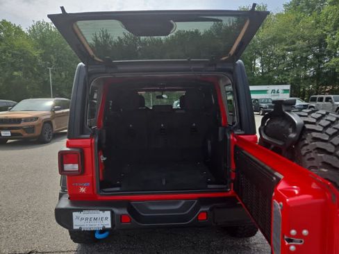 Used 2023 Jeep Wrangler Unlimited w/ Cold Weather Group AWD/4WD image 33