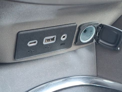 Used 2025 Chevrolet Malibu LT FWD image 22