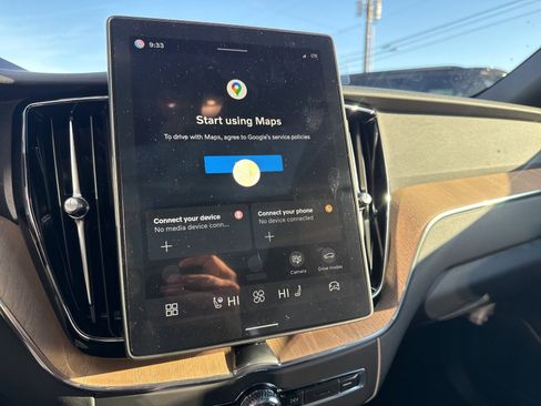 New 2026 Volvo XC60 B5 Plus w/ Protection Package Premier image 22