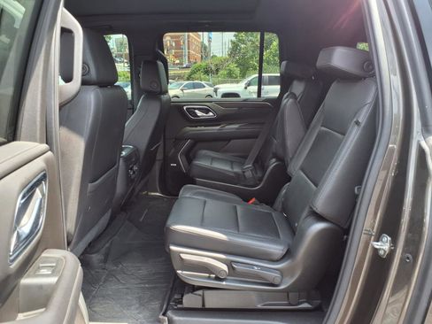 Certified 2021 Chevrolet Suburban Z71 w/ Z71 Off-Road Package image 8