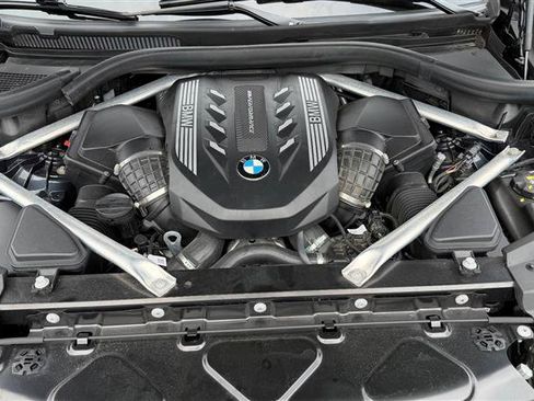 Used 2022 BMW X5 M50i AWD/4WD image 52