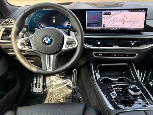 Used 2026 BMW X7 M60i AWD/4WD image 21