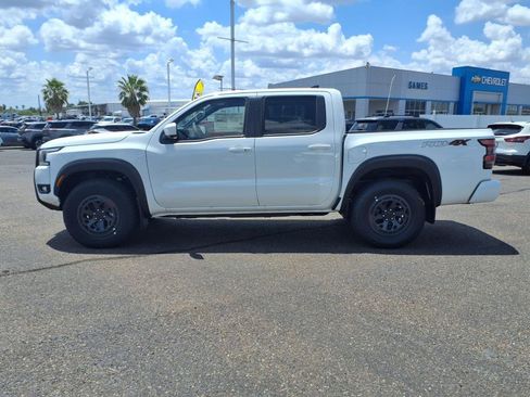 New 2025 Nissan Frontier PRO-4X w/ Pro Convenience Package image 4
