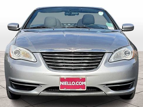 Used 2013 Chrysler 200 Touring image 3