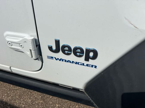 Used 2023 Jeep Wrangler Unlimited w/ Cold Weather Group AWD/4WD image 6