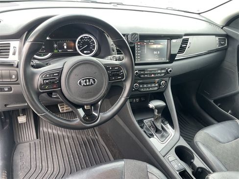 Used 2017 Kia Niro EX image 11