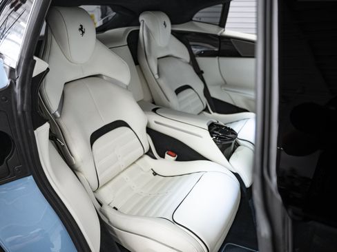 Used 2025 Ferrari Purosangue AWD/4WD image 34