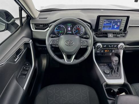 Used 2021 Toyota RAV4 XLE w/ Convenience Package image 23