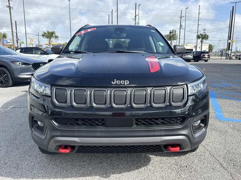 Used 2022 Jeep Compass Trailhawk w/ Trailhawk Convenience Group AWD/4WD image 3