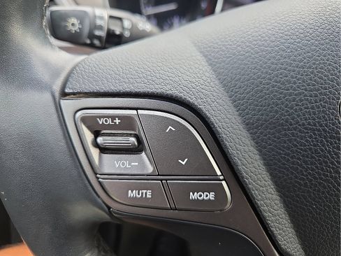 Used 2017 Hyundai Santa Fe Sport FWD image 19