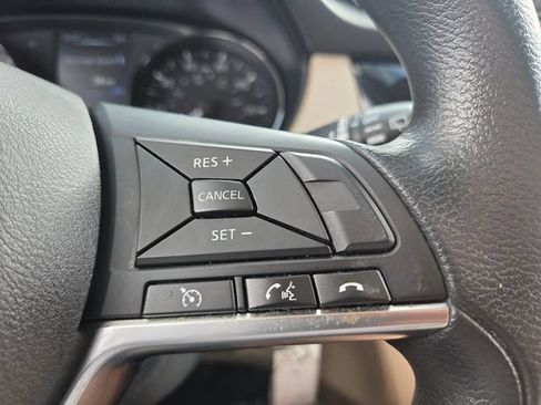Used 2017 Nissan Rogue S FWD image 20