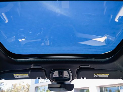 Certified 2026 Volvo XC60 B5 Plus w/ Climate Package PRO AWD/4WD image 18