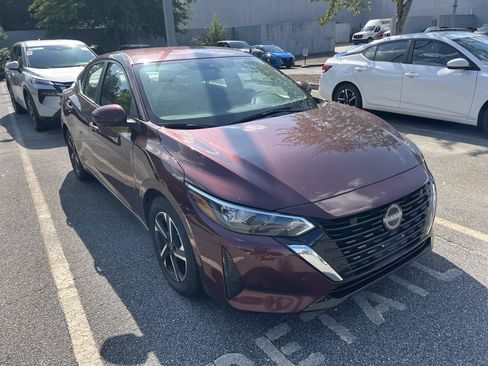 Used 2024 Nissan Sentra SV FWD image 4