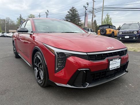 Used 2025 Kia K4 GT-Line image 2