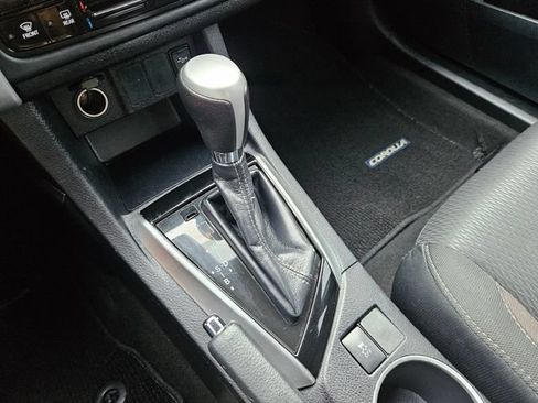 Used 2019 Toyota Corolla LE FWD image 25
