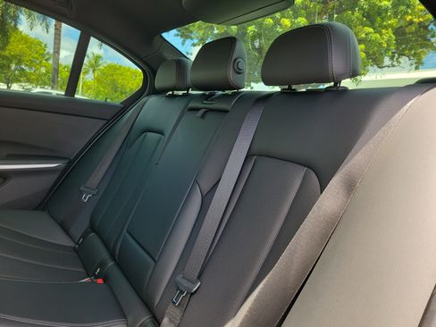 Used 2023 BMW 330e RWD image 13