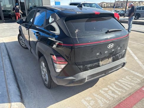 Used 2024 Hyundai Kona SE AWD/4WD image 6