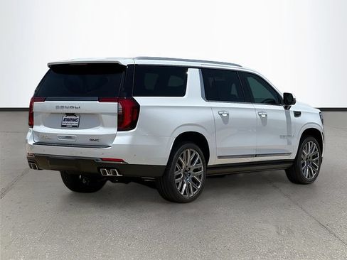New 2026 GMC Yukon XL Denali Ultimate AWD/4WD image 4