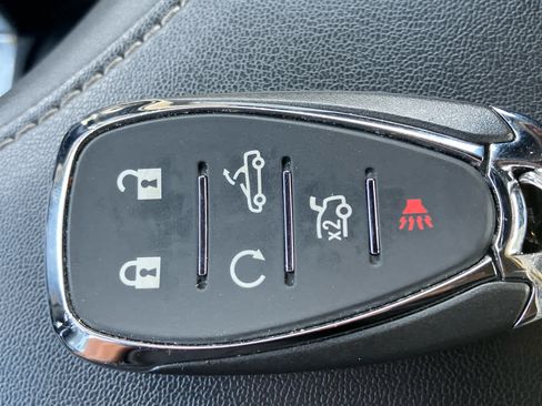 Used 2023 Chevrolet Camaro LT RWD image 27
