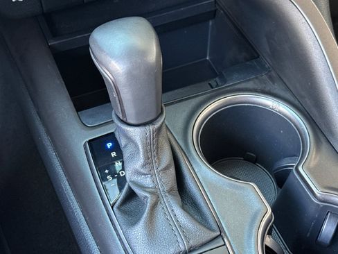 Used 2022 Toyota Camry SE FWD image 31