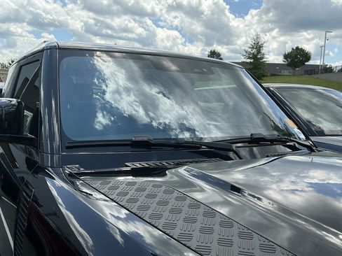 Used 2022 Land Rover Defender 90 S AWD/4WD image 34