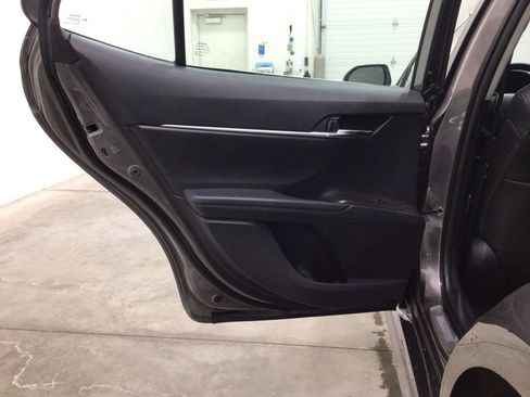 Used 2024 Toyota Camry SE image 19