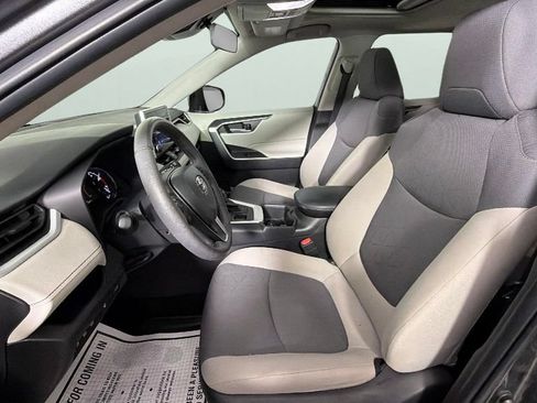Used 2024 Toyota RAV4 XLE w/ Convenience Package AWD/4WD image 17
