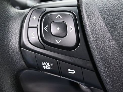 Used 2017 Toyota Camry LE FWD image 18
