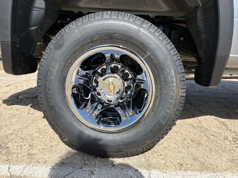 New 2026 Chevrolet Silverado 3500 LT w/ All Star Edition AWD/4WD image 9