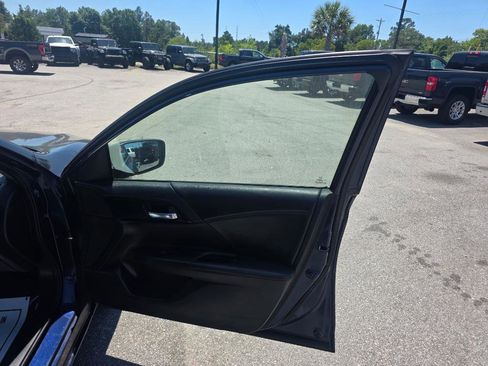 Used 2015 Honda Accord Sport image 10