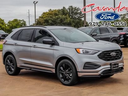 New 2024 Ford Edge SE w/ Black Appearance Package