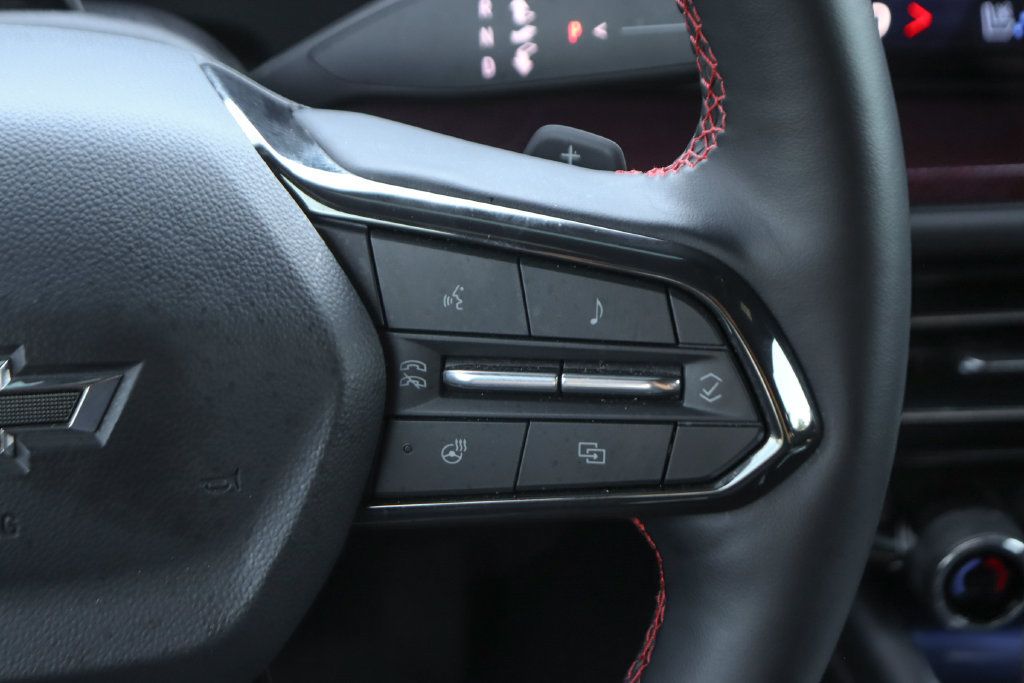Used 2026 Chevrolet Traverse RS w/ LPO, Floor Liner Package FWD image 27