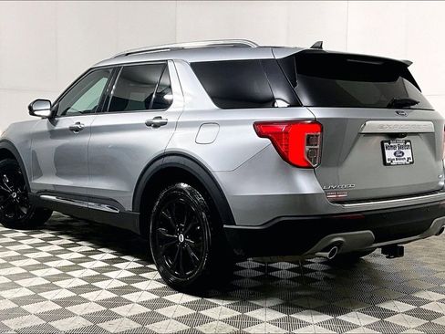 Used 2023 Ford Explorer Limited AWD/4WD image 11