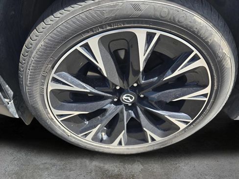 Used 2024 MAZDA CX-90 Plug-In Hybrid w/ Premium Plus AWD/4WD image 16
