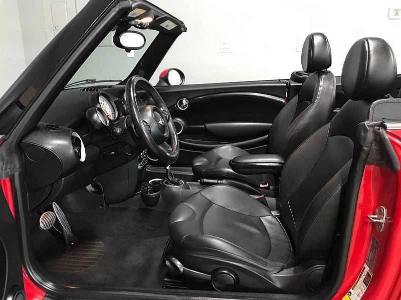 Used 2013 MINI Cooper S w/ Technology Pkg 2 FWD image 18