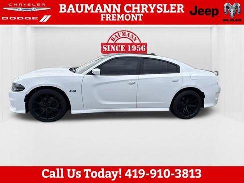 Used 2018 Dodge Charger R/T RWD image 3