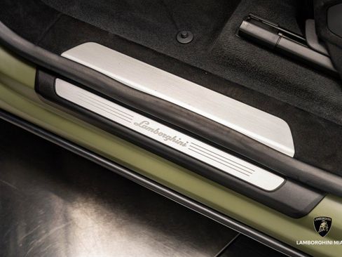 Used 2024 Lamborghini Urus Performante image 38