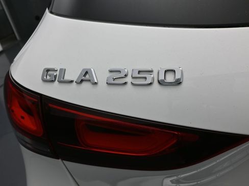 Used 2023 Mercedes-Benz GLA 250 image 35