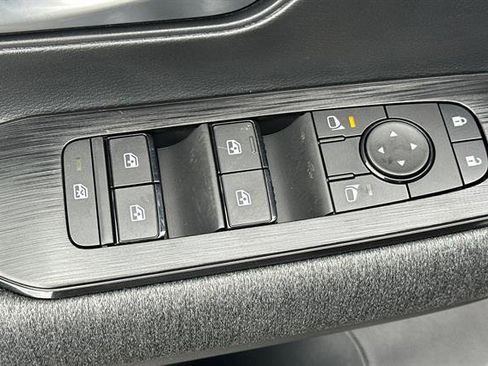 New 2026 Nissan Kicks SV image 12