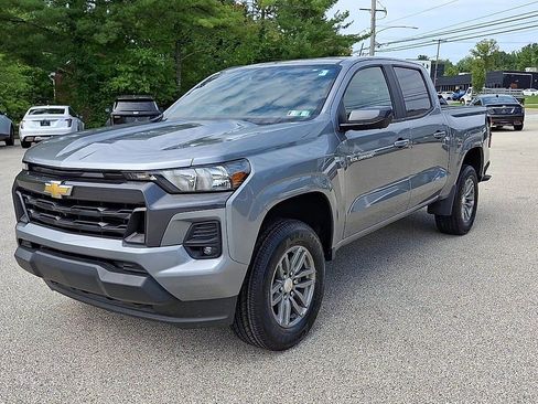 Used 2024 Chevrolet Colorado LT w/ LT Convenience Package II AWD/4WD image 4