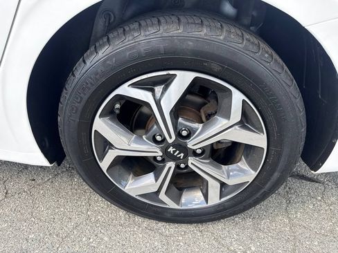 Used 2020 Kia Forte LXS FWD image 13