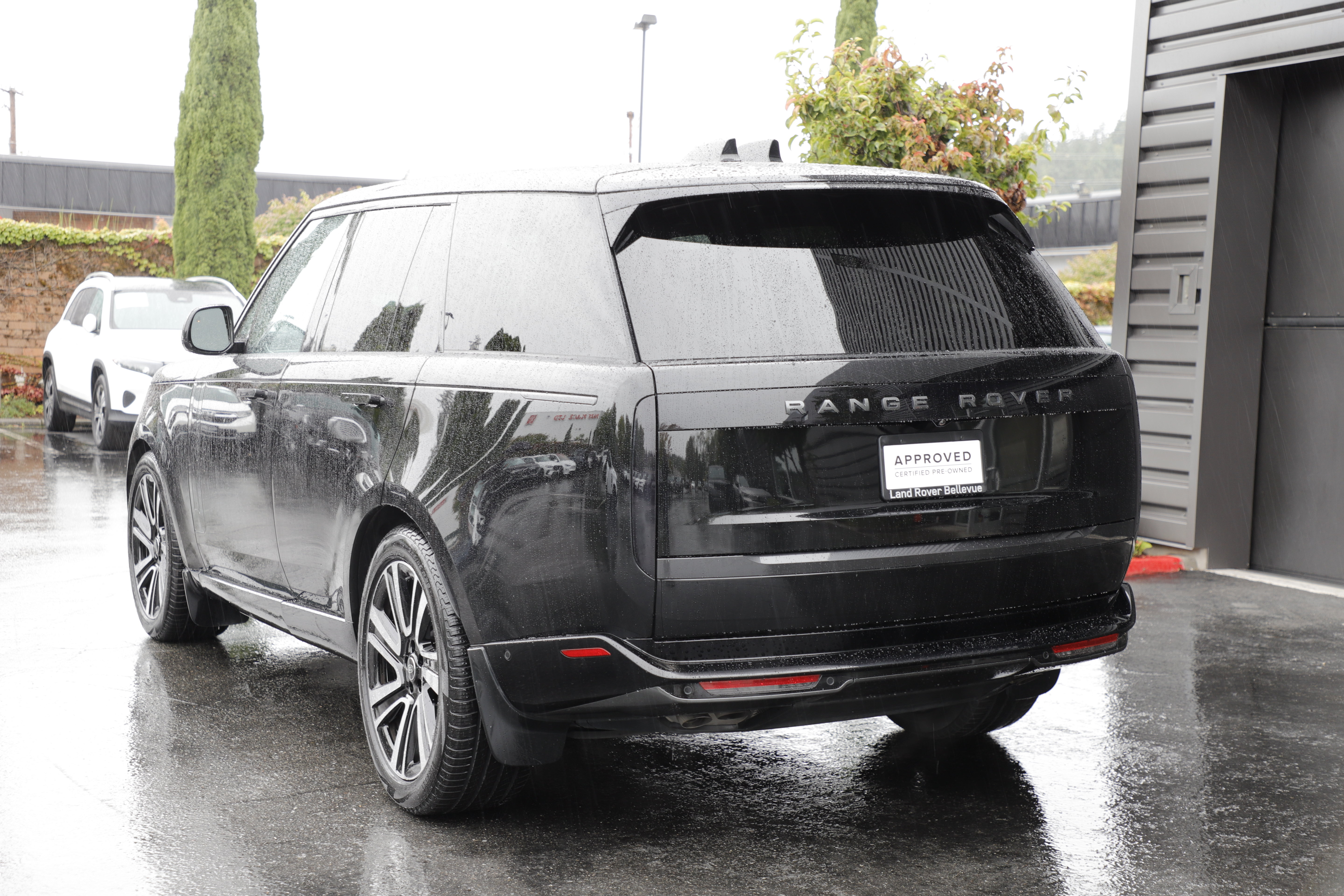 Certified 2024 Land Rover Range Rover SE AWD/4WD image 5