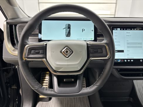 Used 2024 Rivian R1S Adventure AWD/4WD image 28